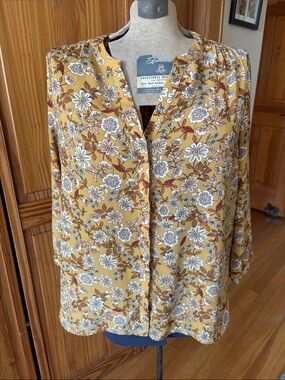 NYDJ blouse with 3/4 length sleeves